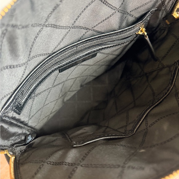 Michael Kors Rhea backpack - Picture 9 of 14